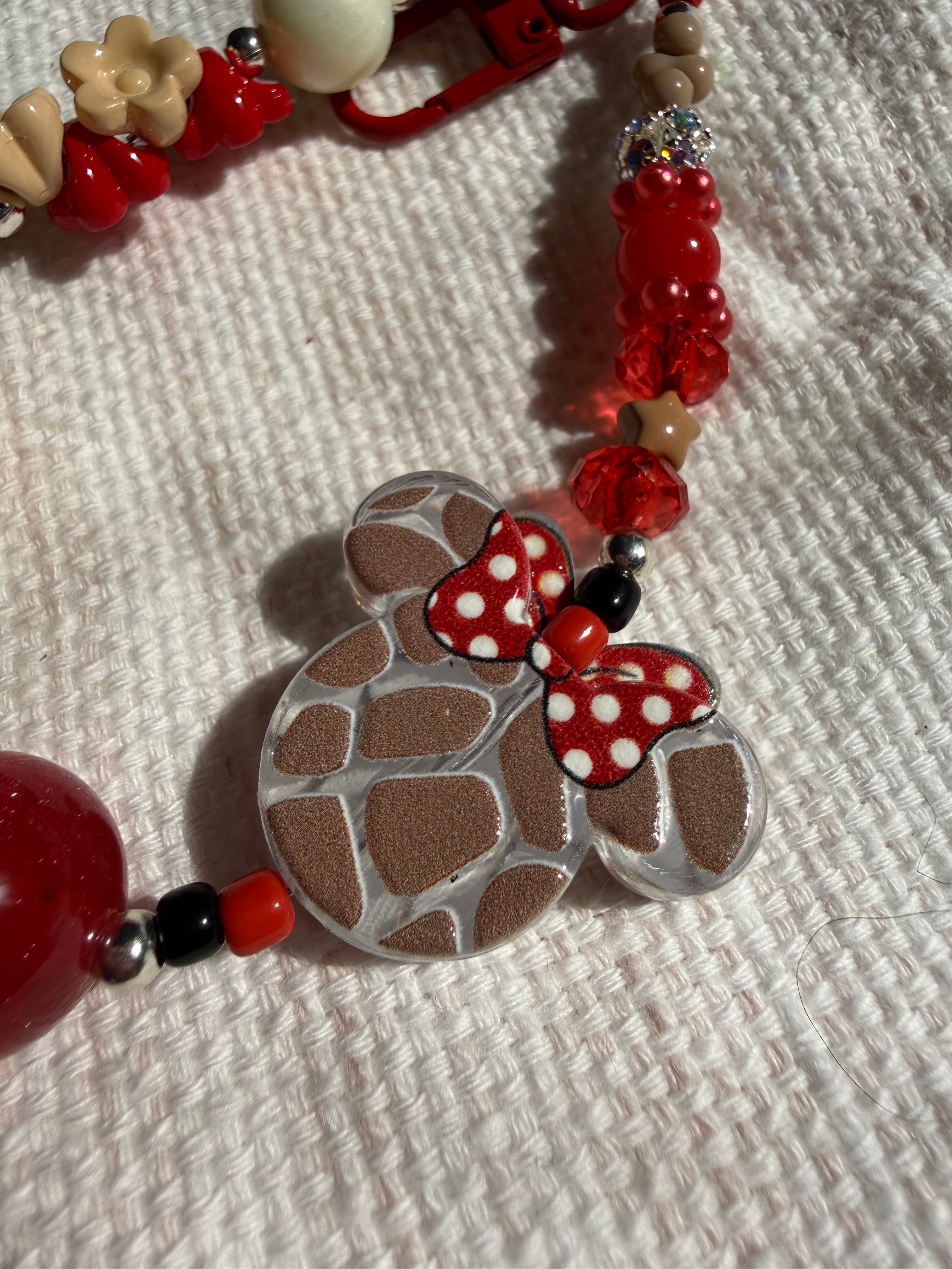 Minnie Concha Keychain