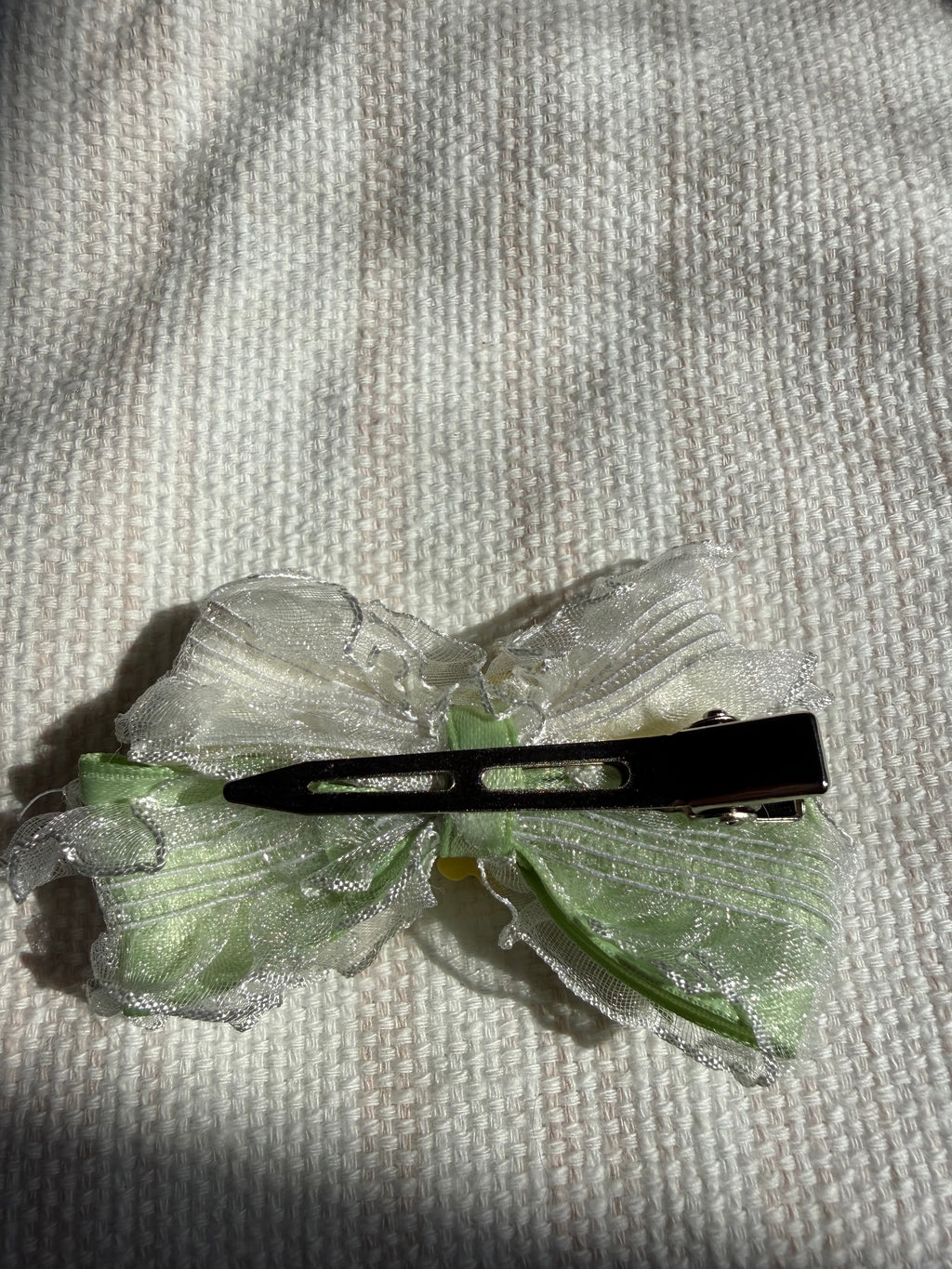 Tinker Ribbon Hair Clip